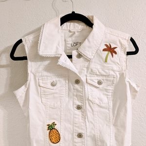Ann Taylor Loft size 2 White Jean Pinneapple Vest